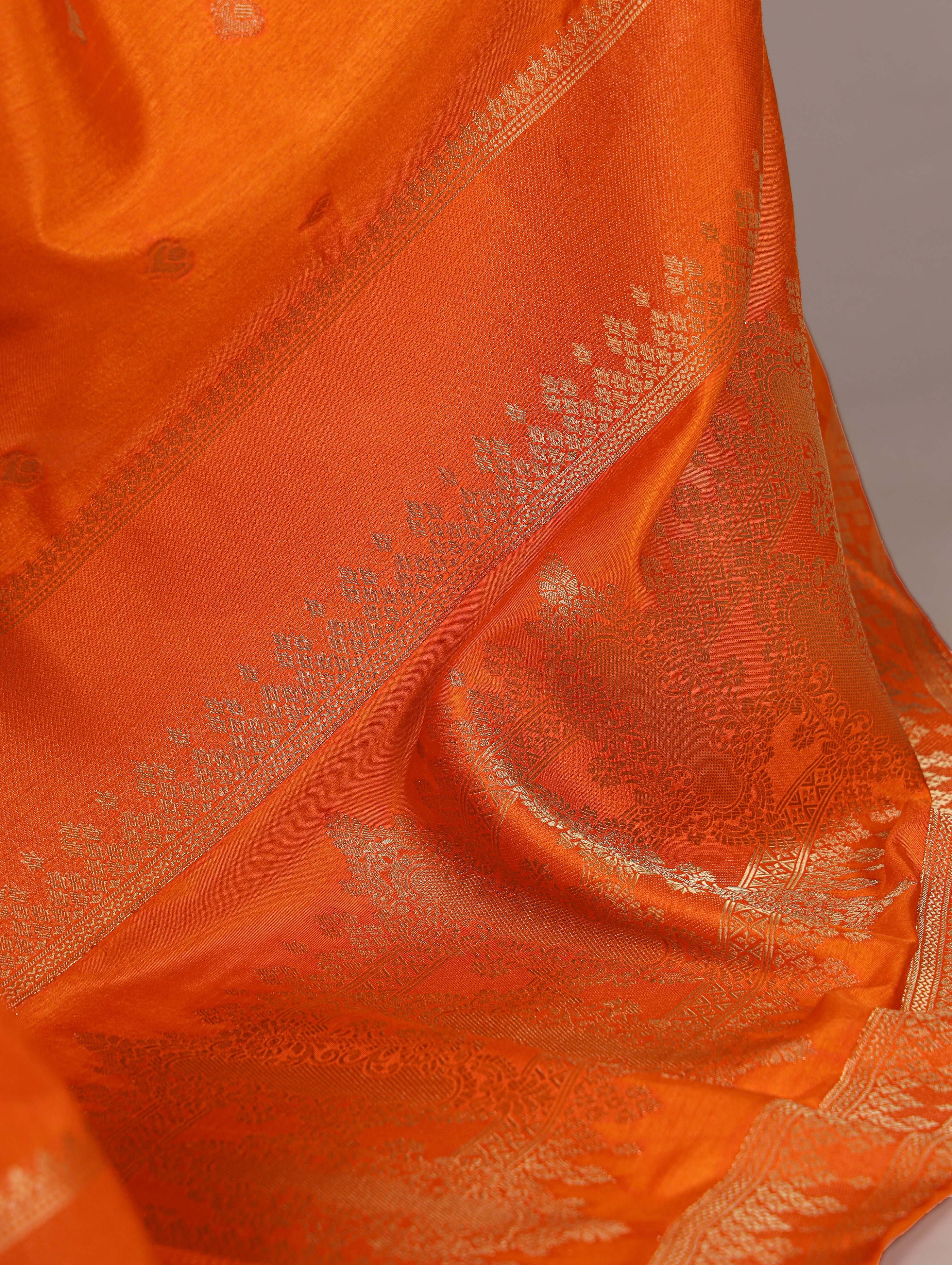 Orange Color Roop Silk Zari Weaving Saree with Unstitched Blouse