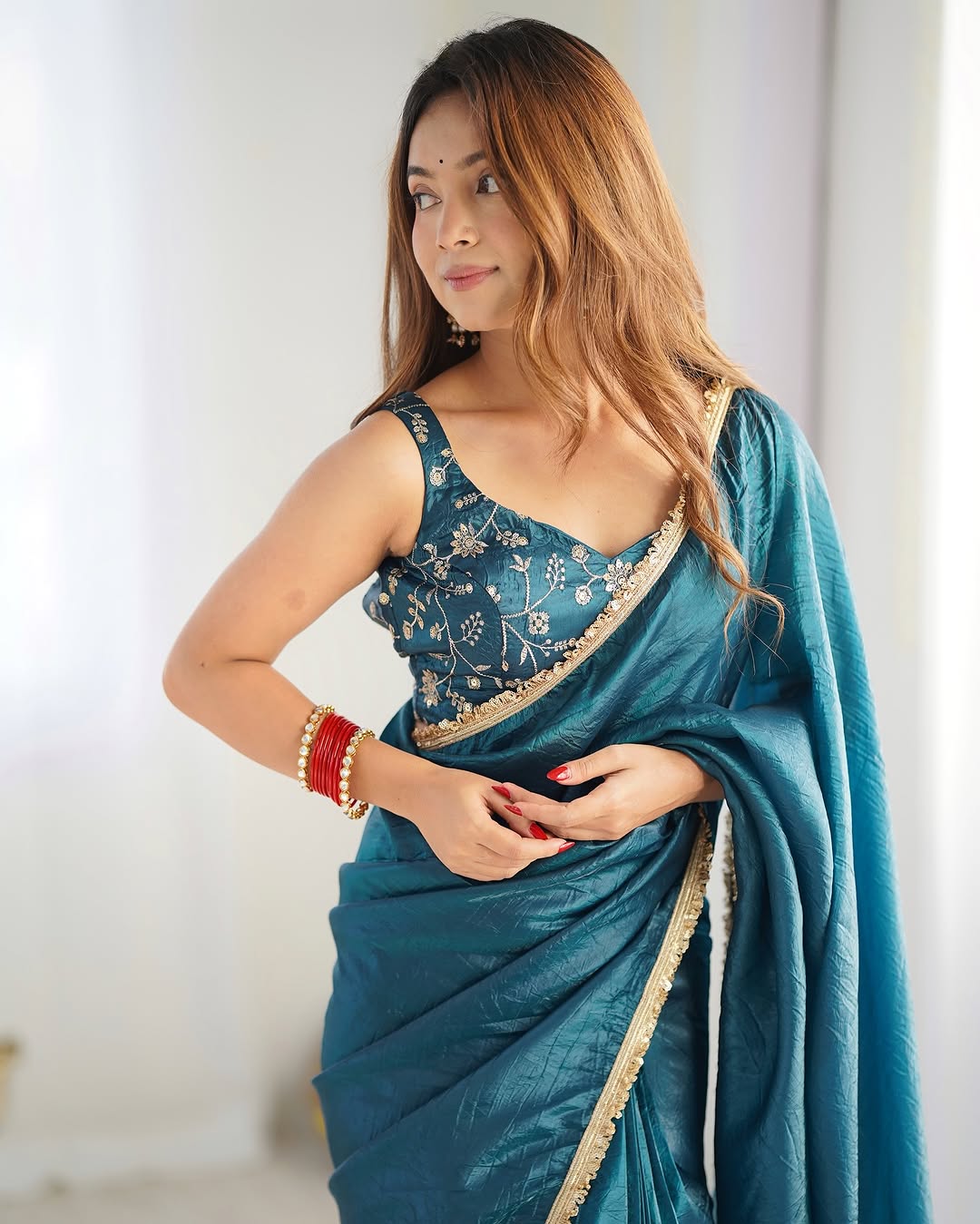 Aarvi Teal Ready-To-Wear Gold Crush Tissue Silk Saree
