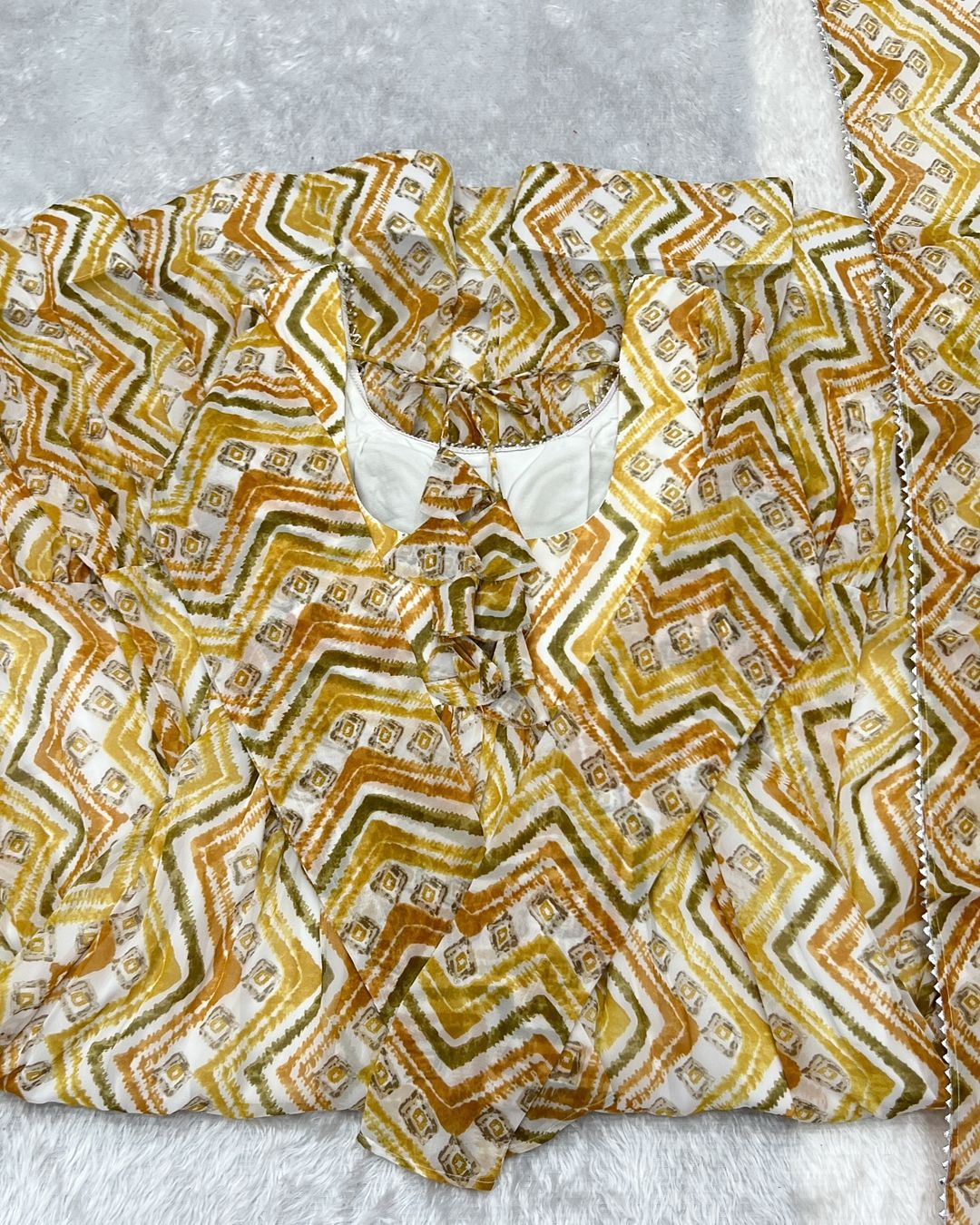 Ameyaa Off White Georgette Anarkali Suit Set