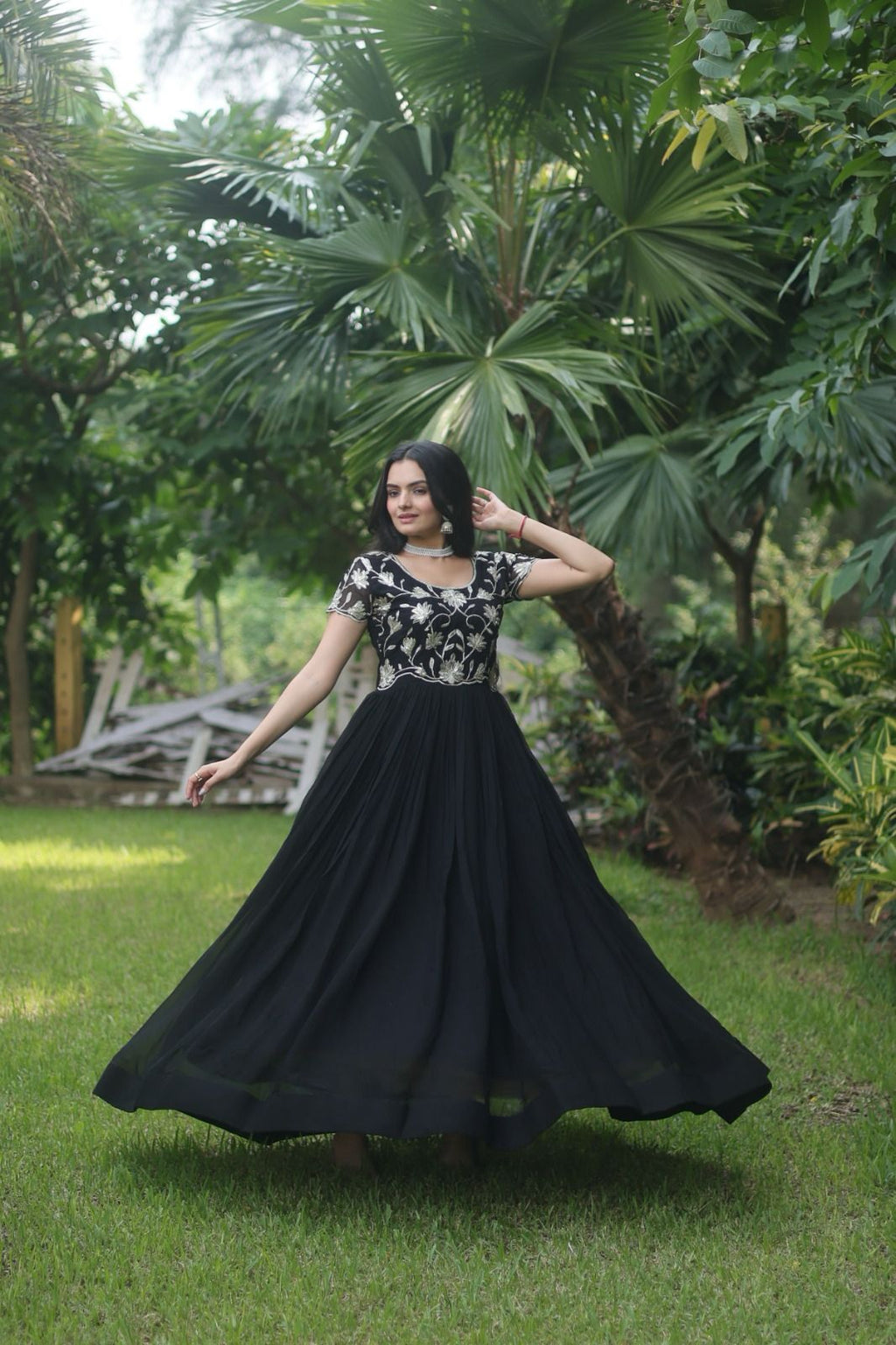 Elegant Designer Readymade Georgette Gown