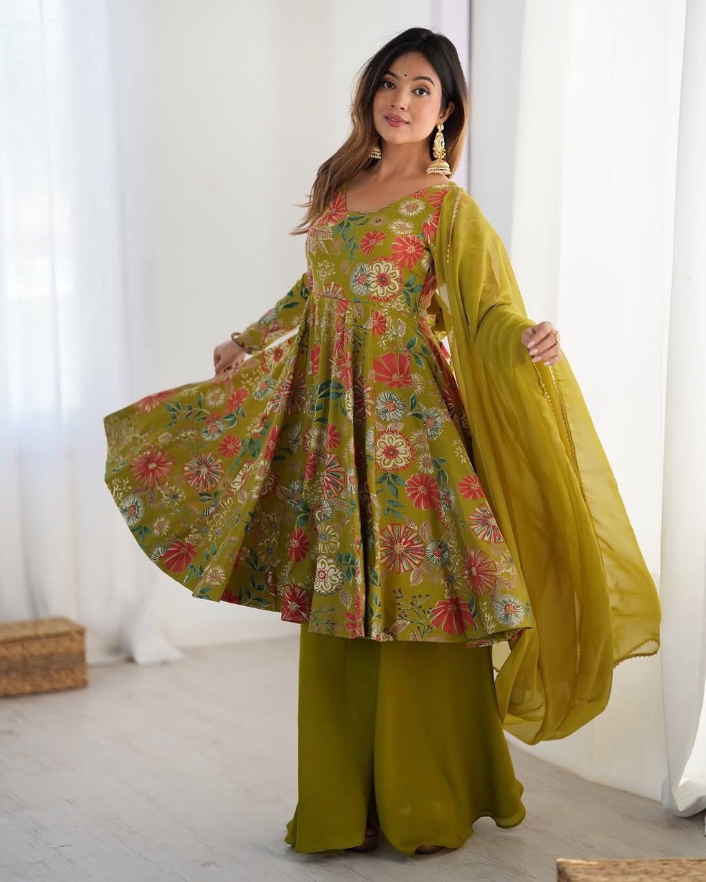 Karisma Green Kurti Plazzo Set – Roman Silk Chanderi kurti with discharge print, paired with plain Roman silk plazzo and soft tabby organza dupatta with lace border; lightweight, elegant ethnic set ideal for festive, office, or casual wear.