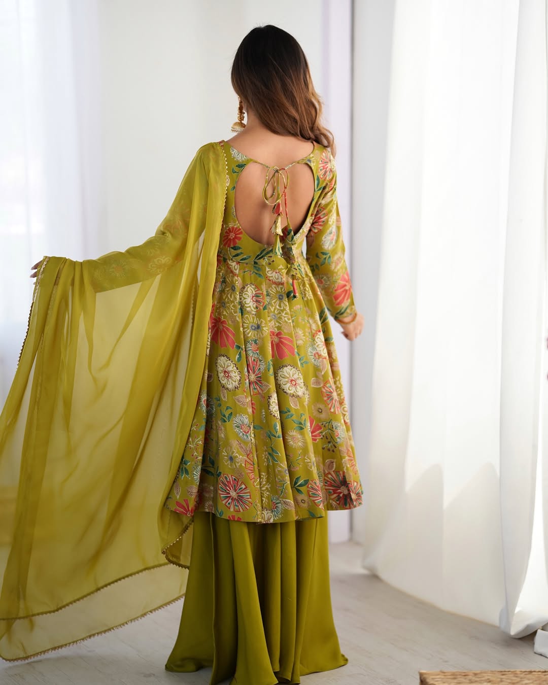 Karisma Green Kurti Plazzo Set – Roman Silk Chanderi kurti with discharge print, paired with plain Roman silk plazzo and soft tabby organza dupatta with lace border; lightweight, elegant ethnic set ideal for festive, office, or casual wear.