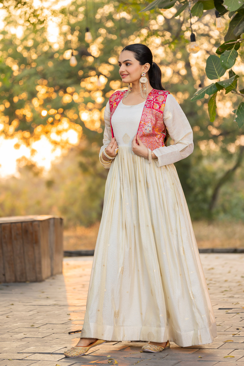 Off-white jacquard butti gown with pink koti