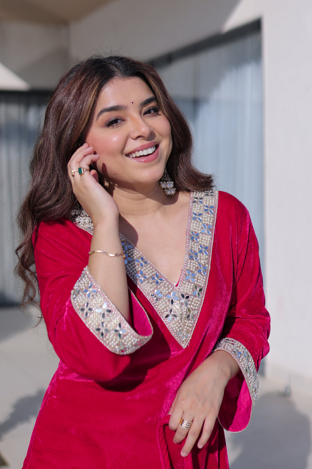 Elvya Rani Pink Velvet Zari Embroidered Mirror Work Kurti Set