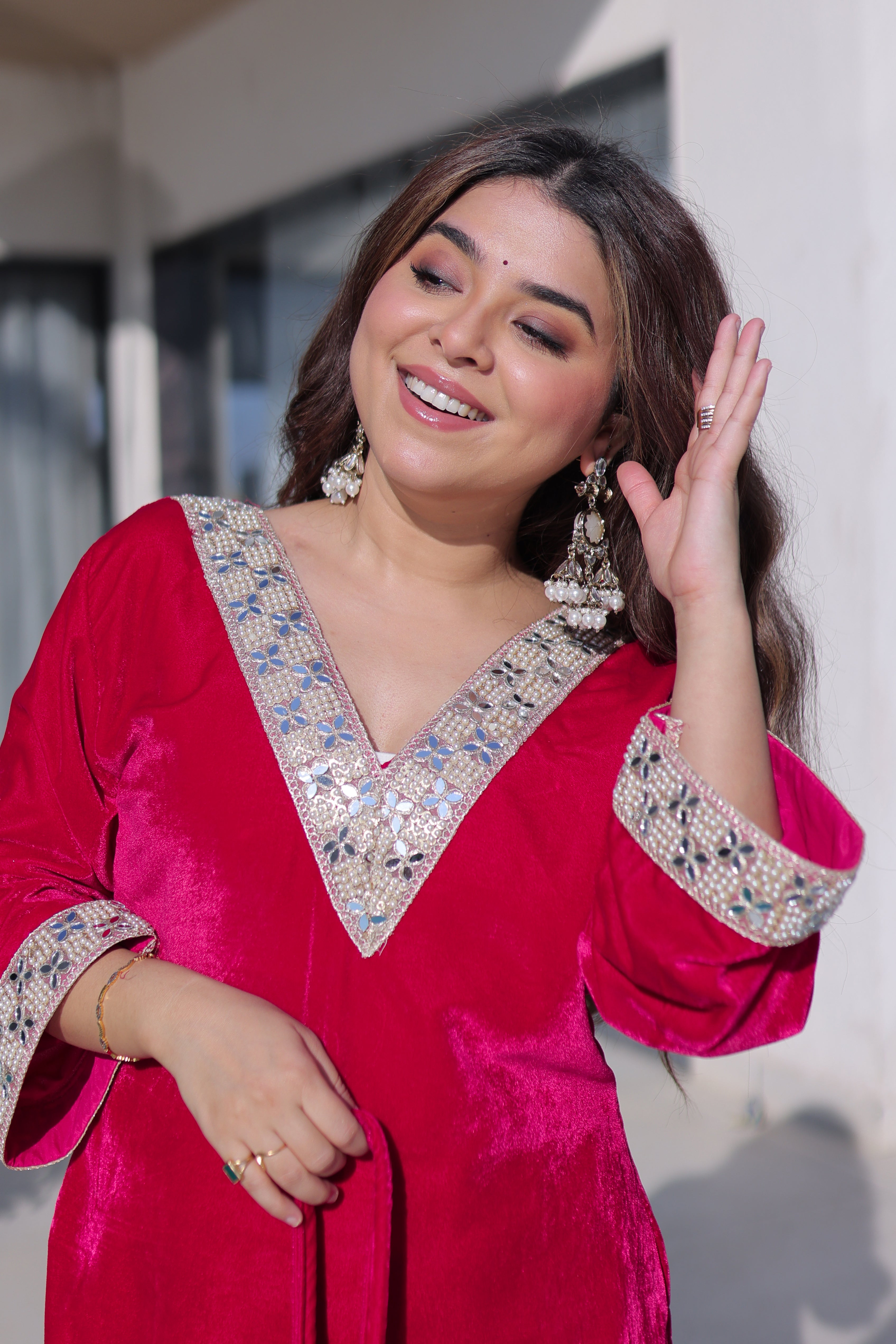 Elvya Rani Pink Velvet Zari Embroidered Mirror Work Kurti Set