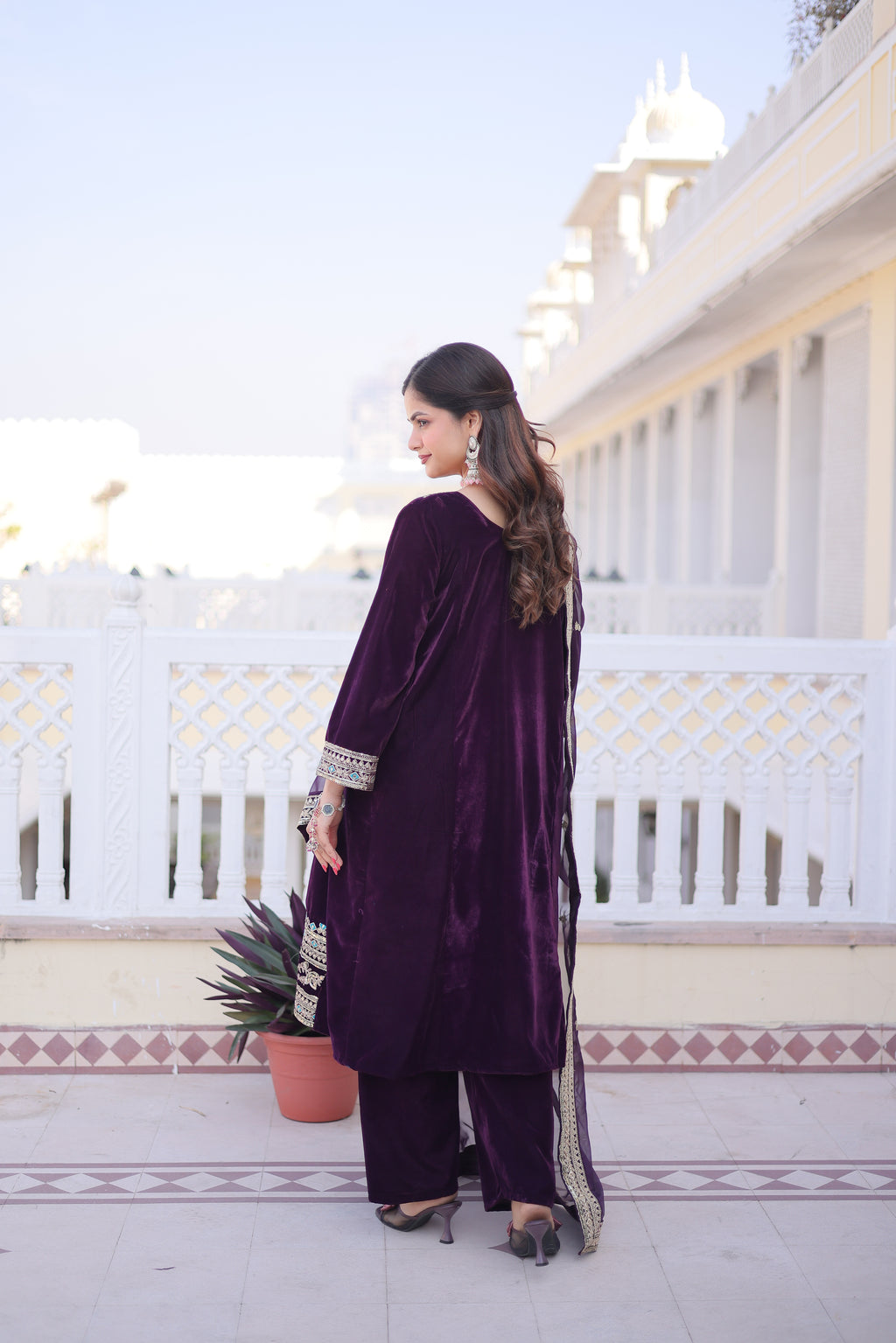 Arusha Wine Color Velvet Sequins Zari Coding Thread Embroidered Kurti Set