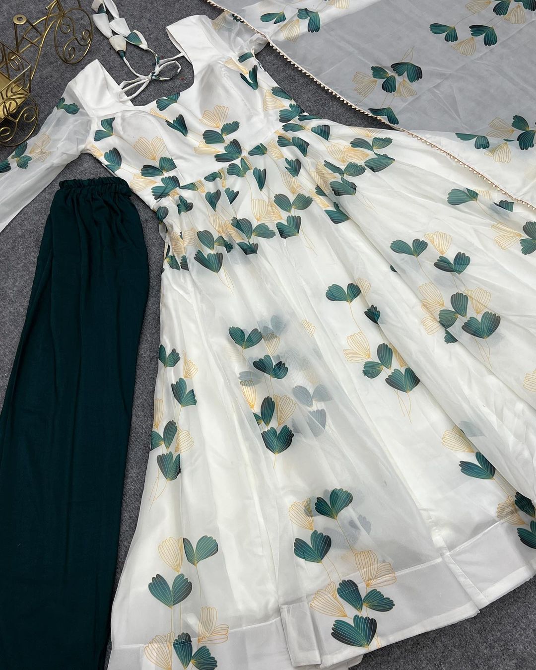 Mahira White Flair Organza Anarkali Suit Set