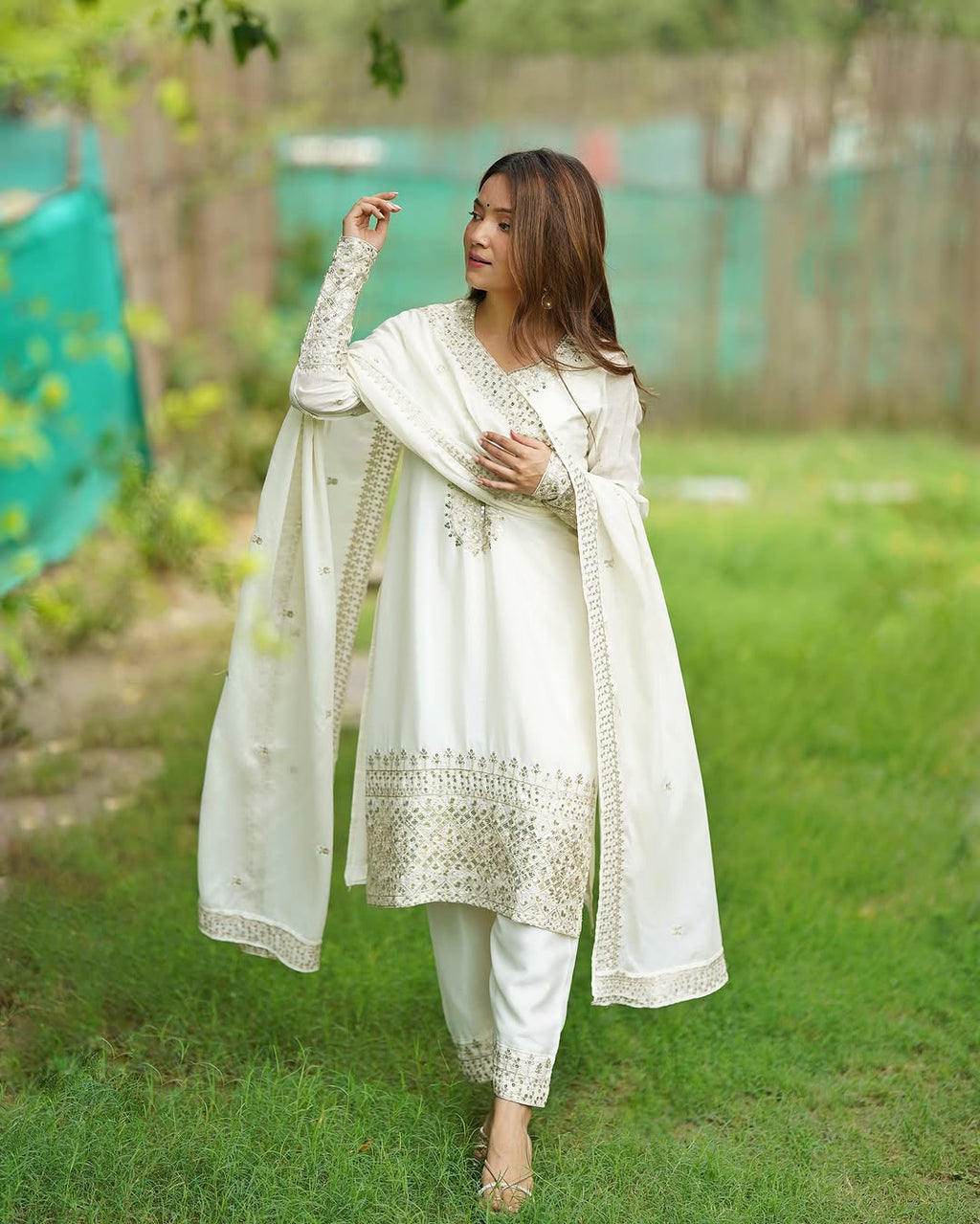 Pranavi White Pure Chinon Silk Kurta Suit Set With Dupatta