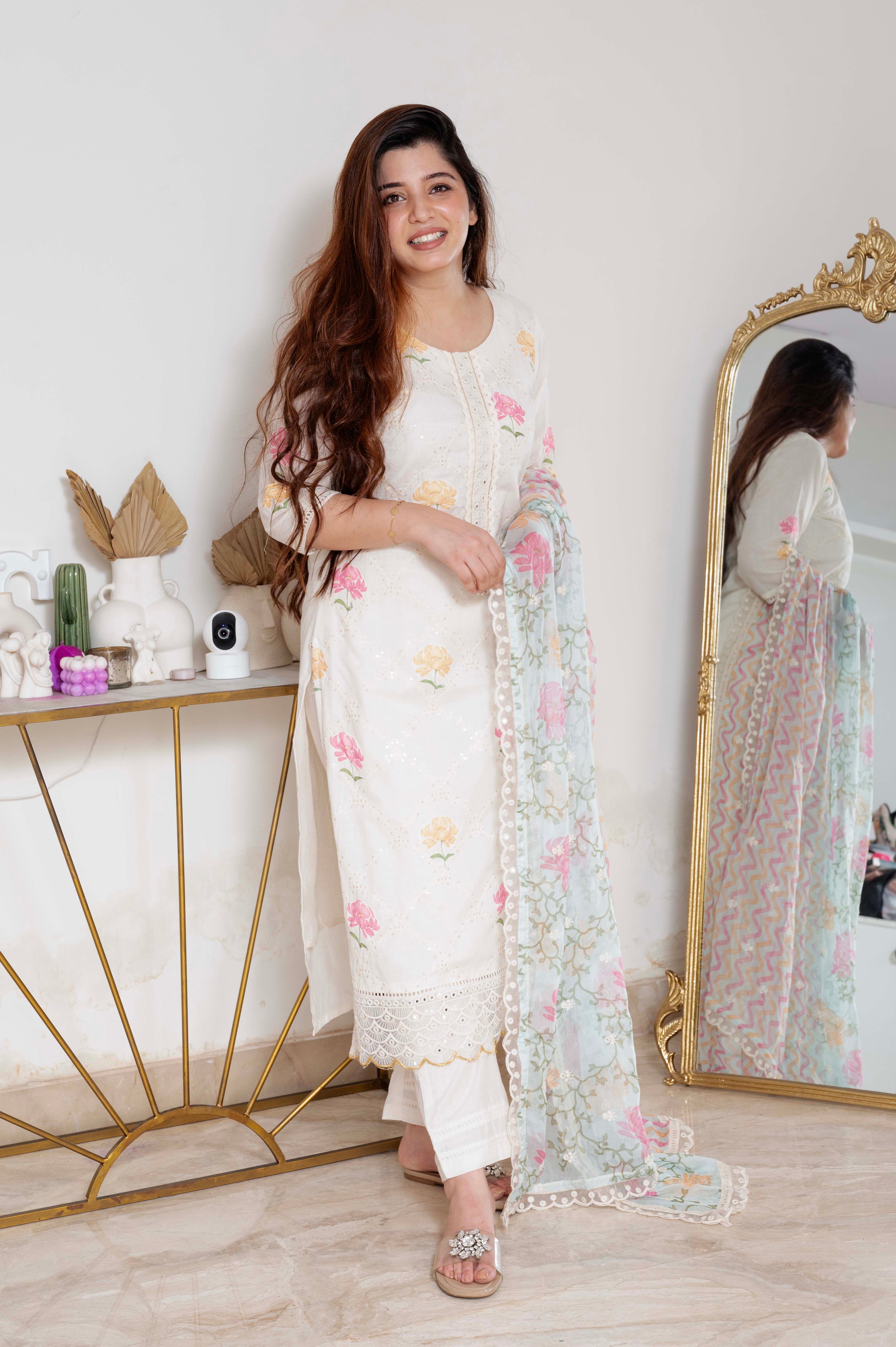 Vedavati White Cotton Printed Kurti Set