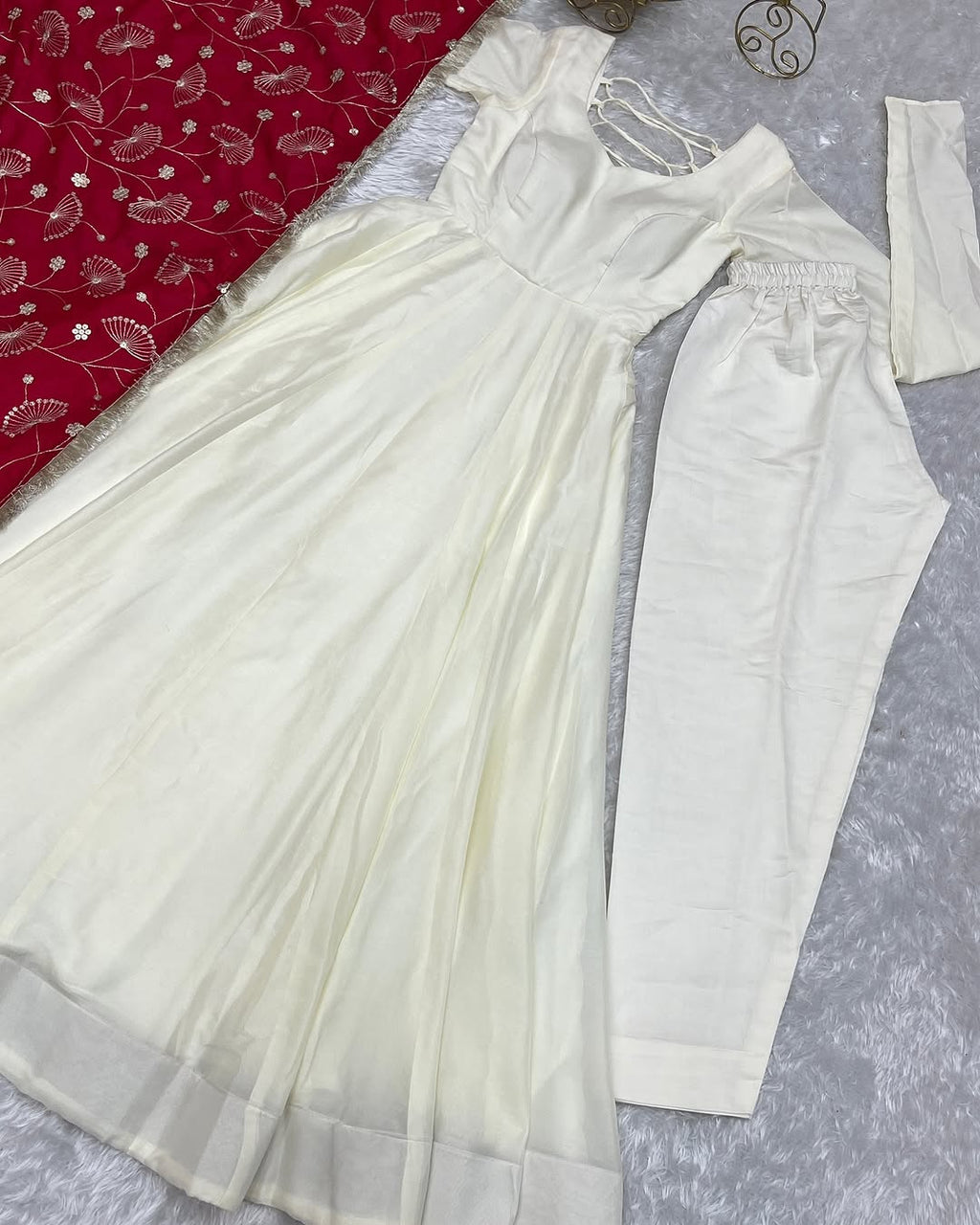 Saesha White Vichitra Silk Anarkali Gown Pink Dupatta Set