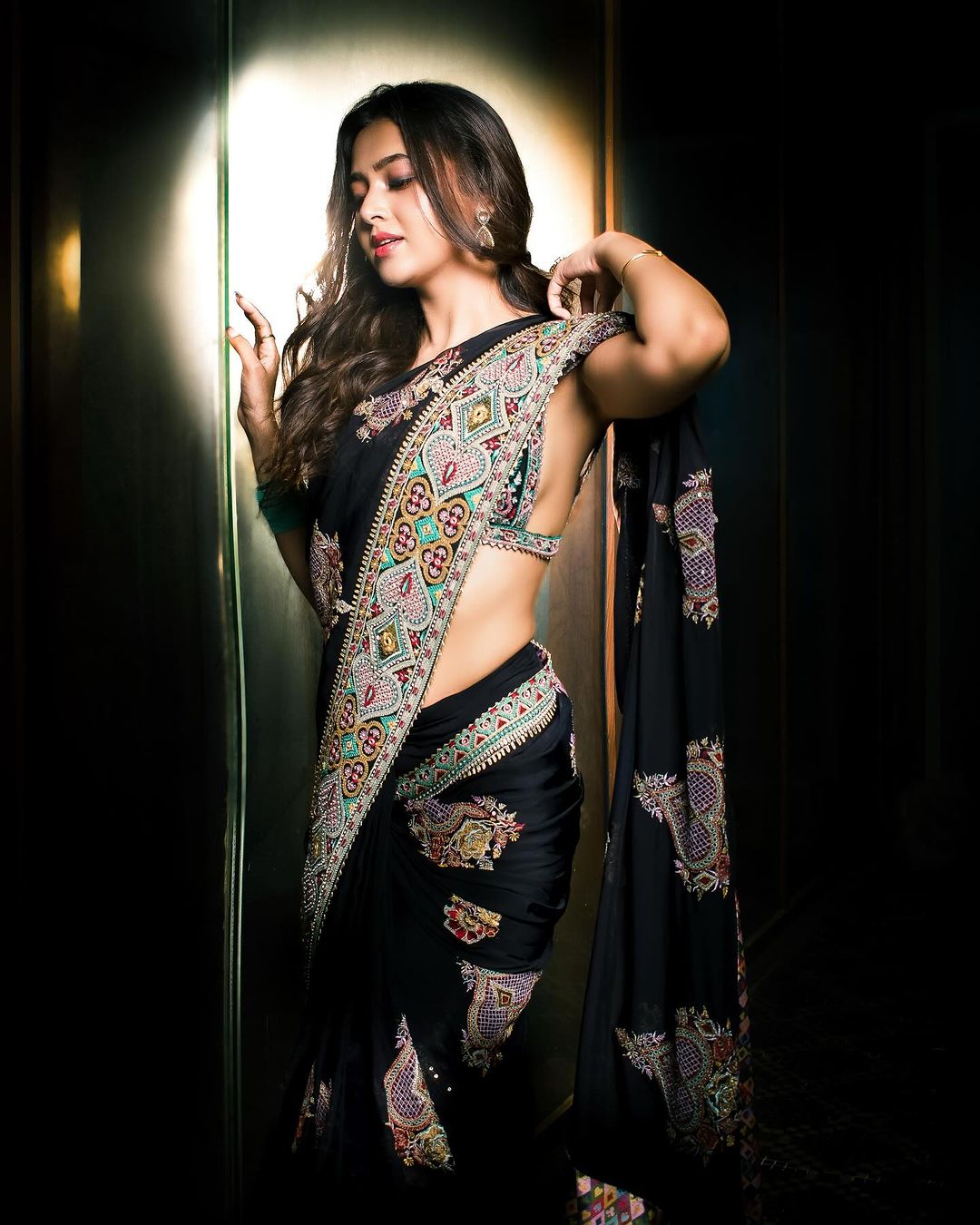 Tejasswi Prakash Black Georgette Embroidered Saree