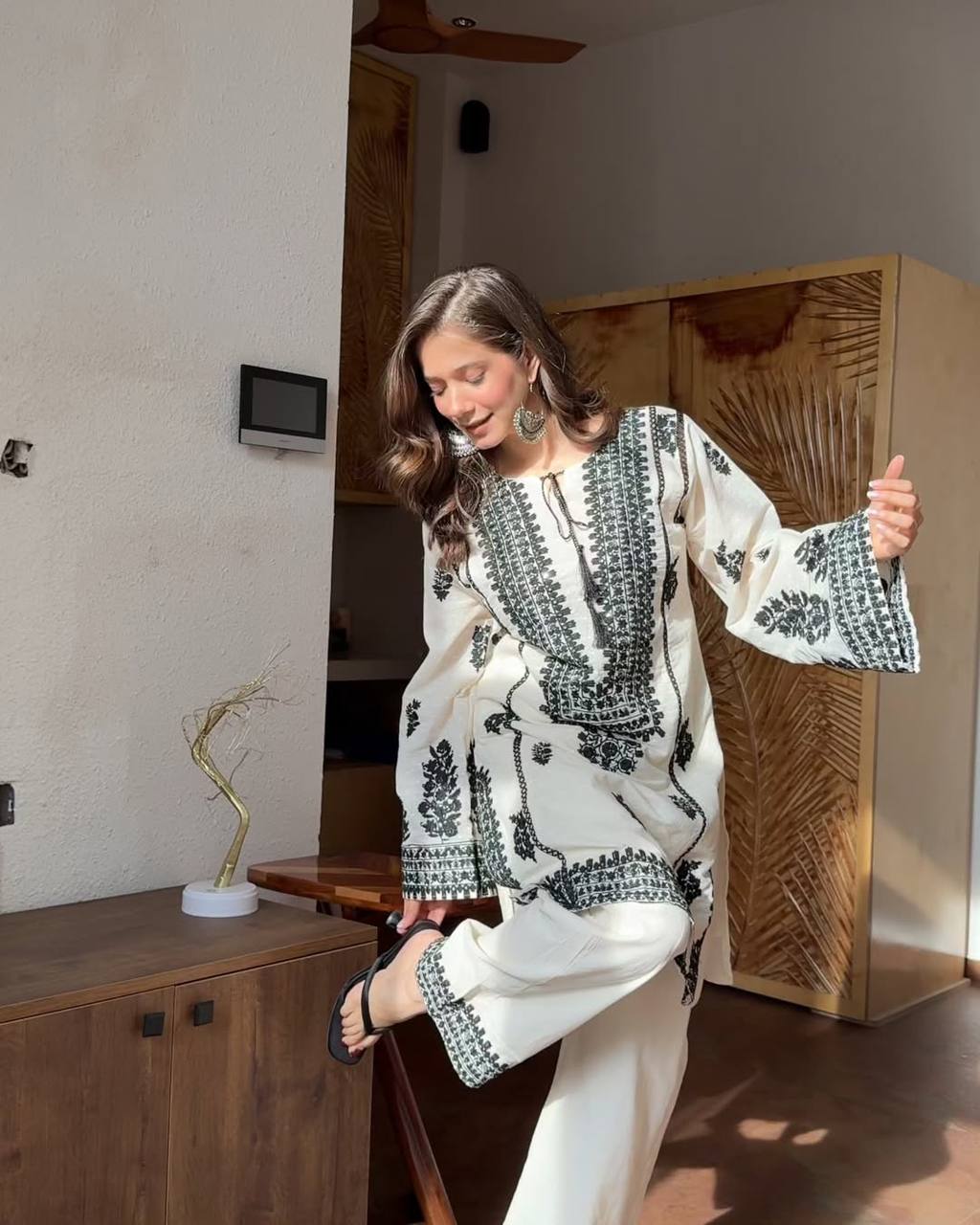 Ivory Noir Floral Embroidered Cotton Kurta with Statement Neckline, Bell Sleeves & Matching Palazzo Pants