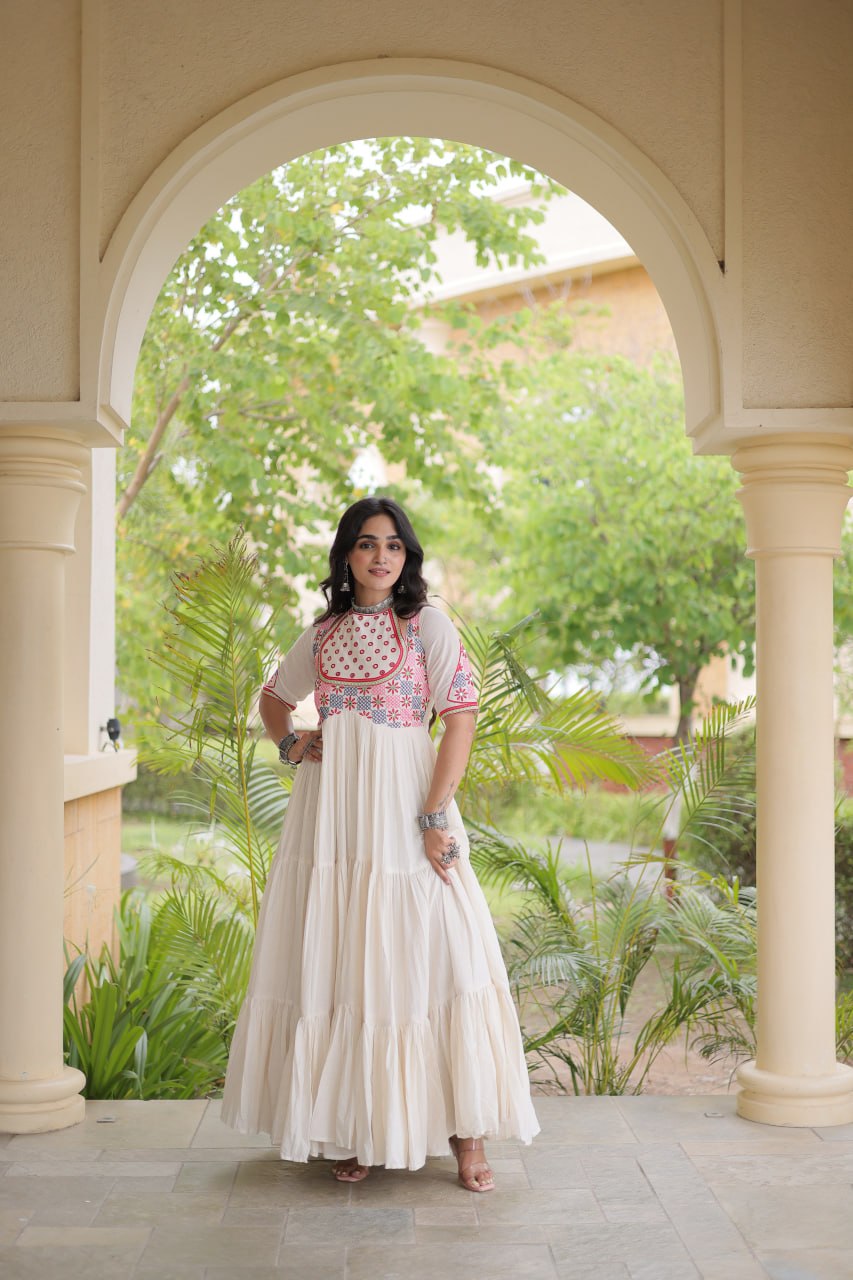 Navratri Noor Royal White Gown