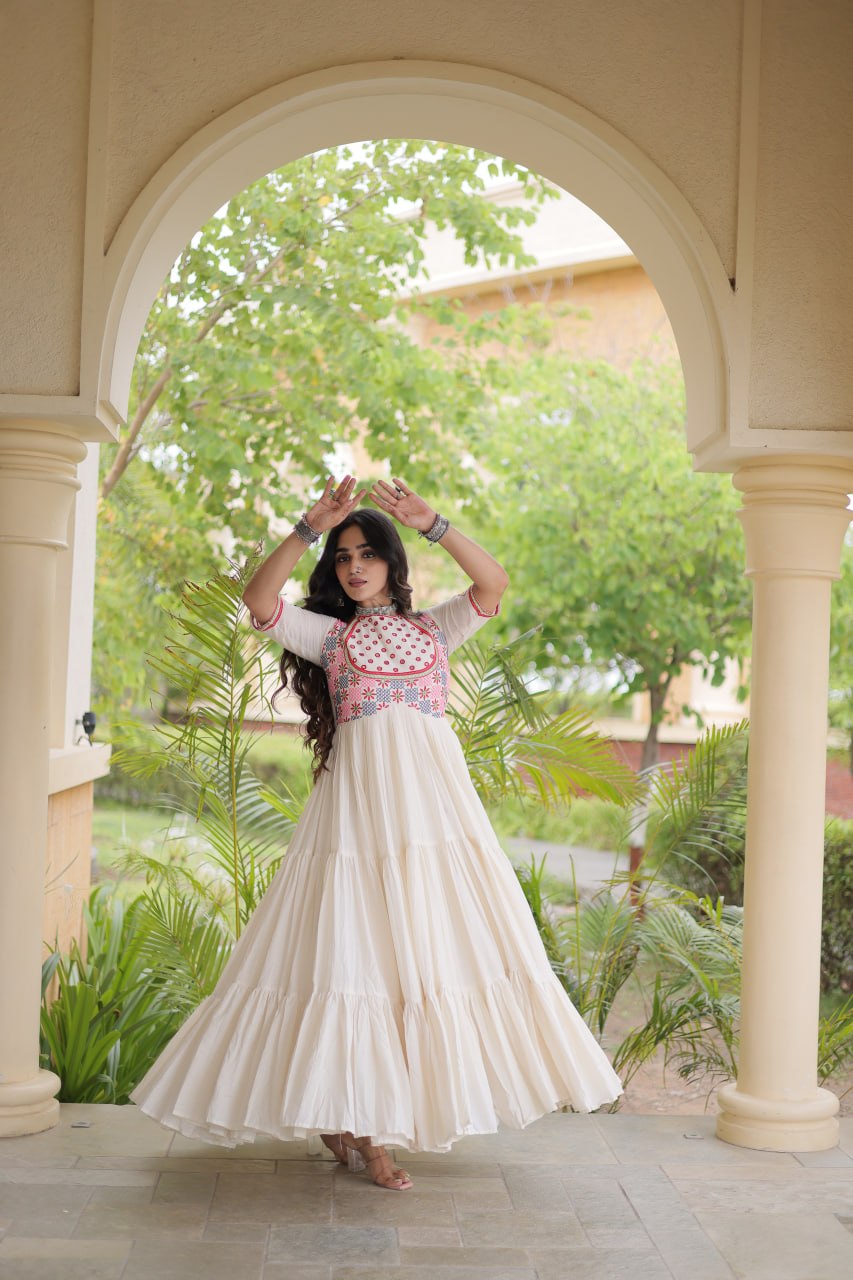 Navratri Noor Royal White Gown