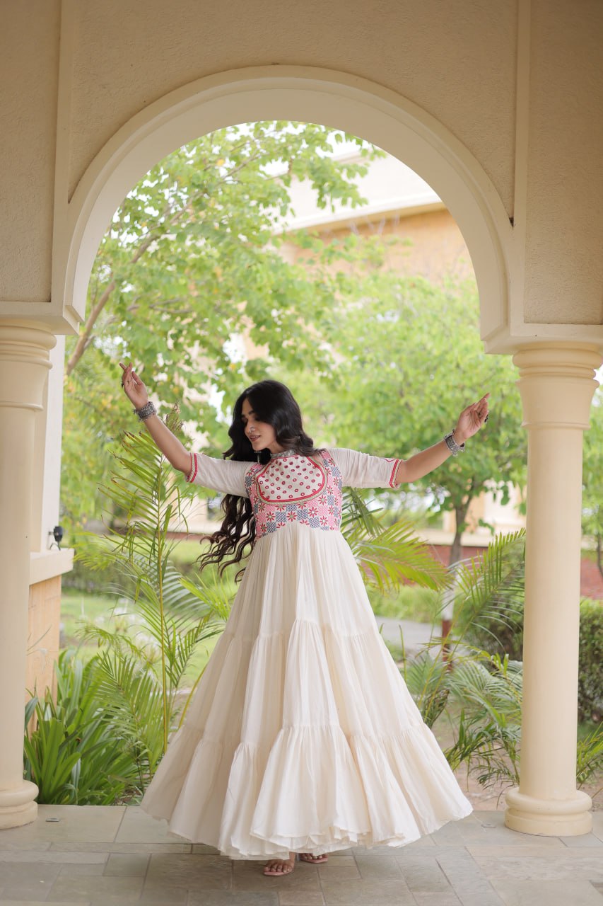 Navratri Noor Royal White Gown
