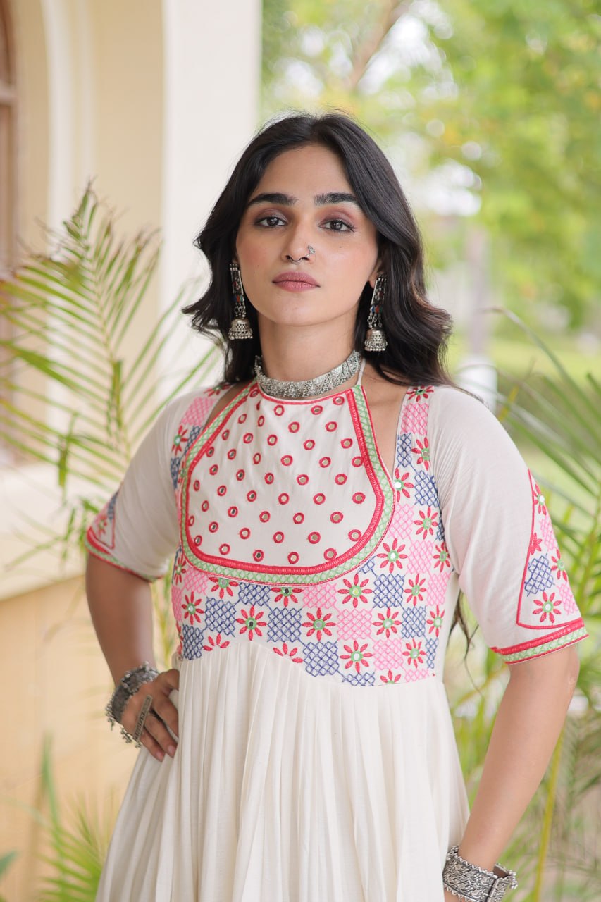 Navratri Noor Royal White Gown