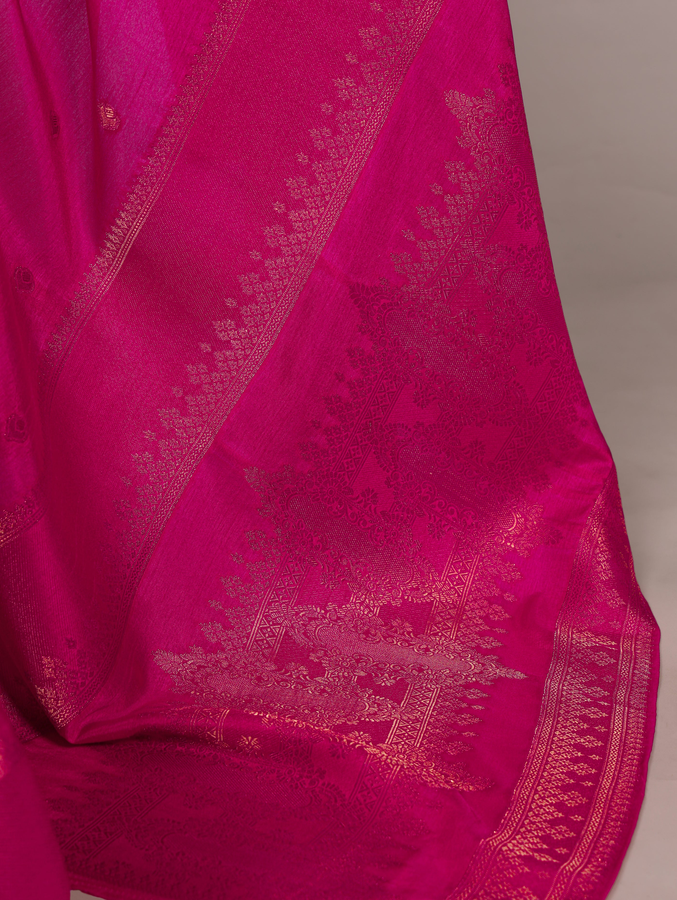 Pink Color Roop Silk Zari Weaving Saree with Unstitched Blouse