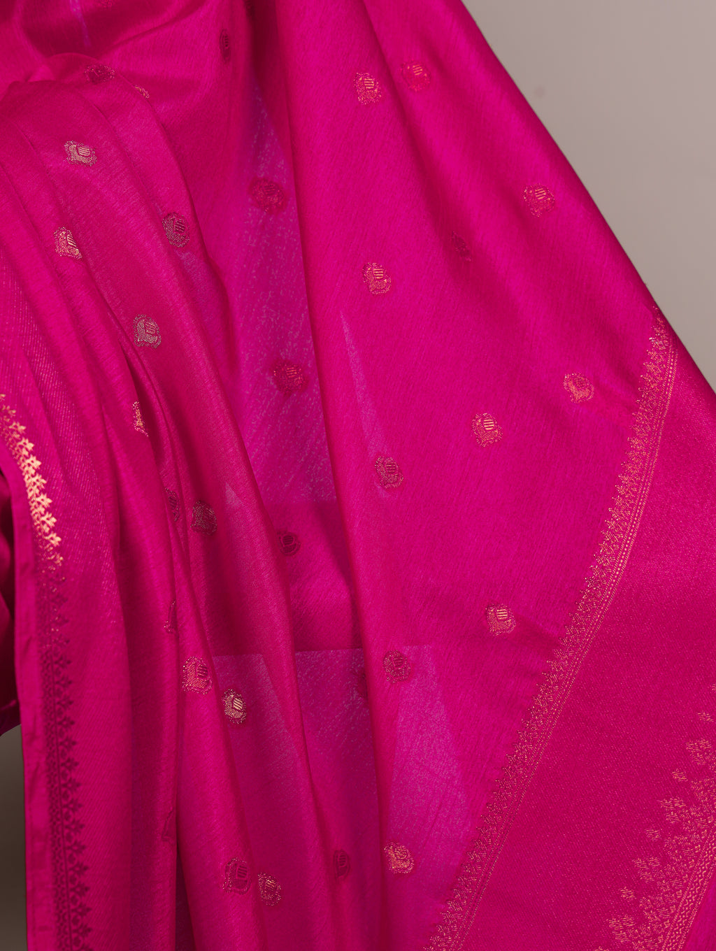 Pink Color Roop Silk Zari Weaving Saree with Unstitched Blouse
