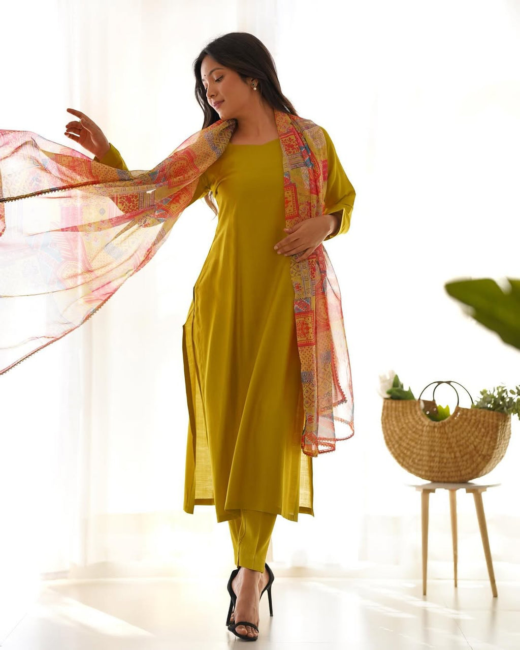 Vedanya Viscose Yellow Straight Kurti Set