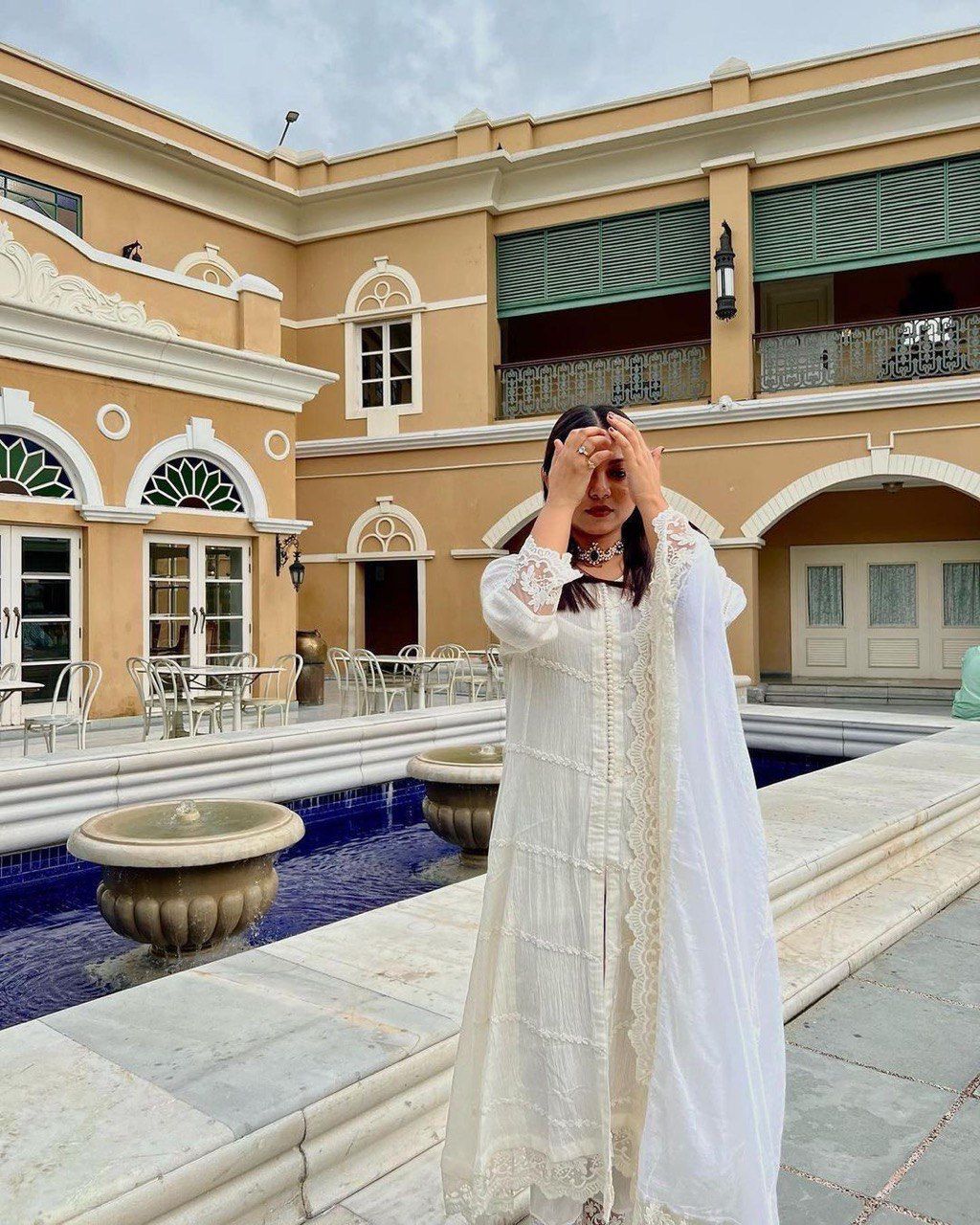 Prabhavati White Muslin Embroidered Kurti Set