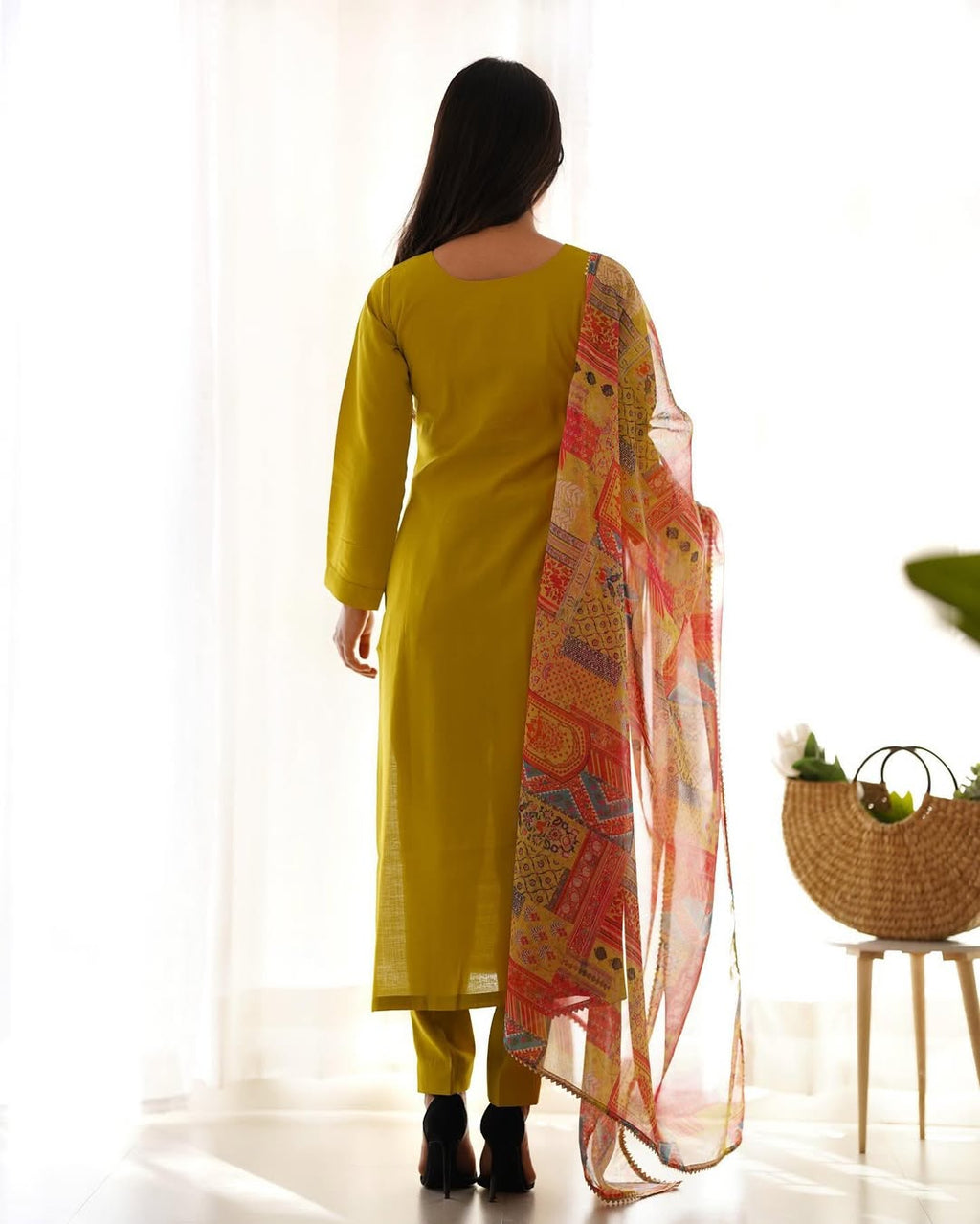 Vedanya Viscose Yellow Straight Kurti Set