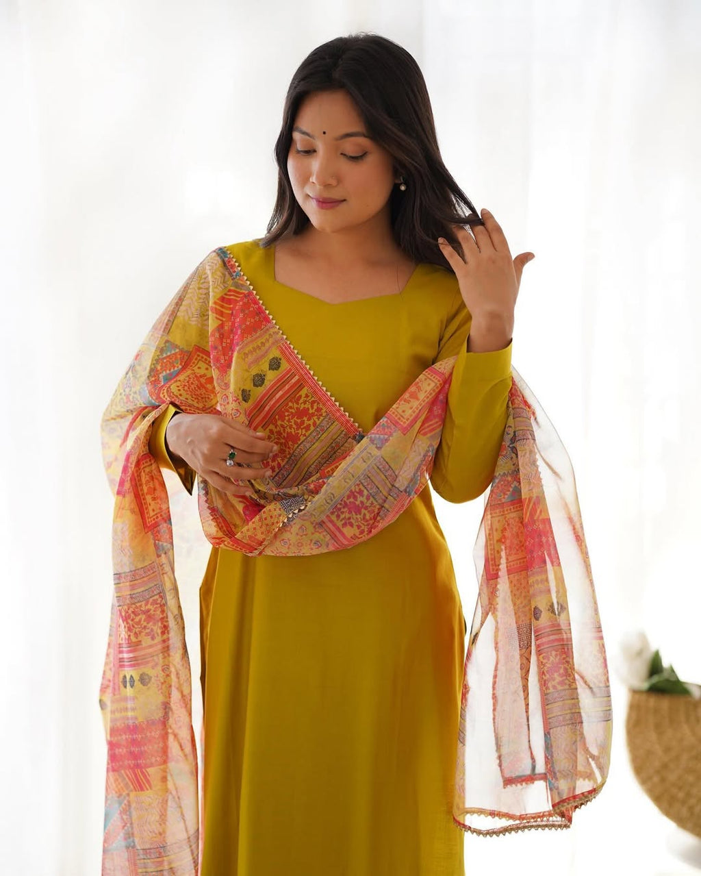 Vedanya Viscose Yellow Straight Kurti Set