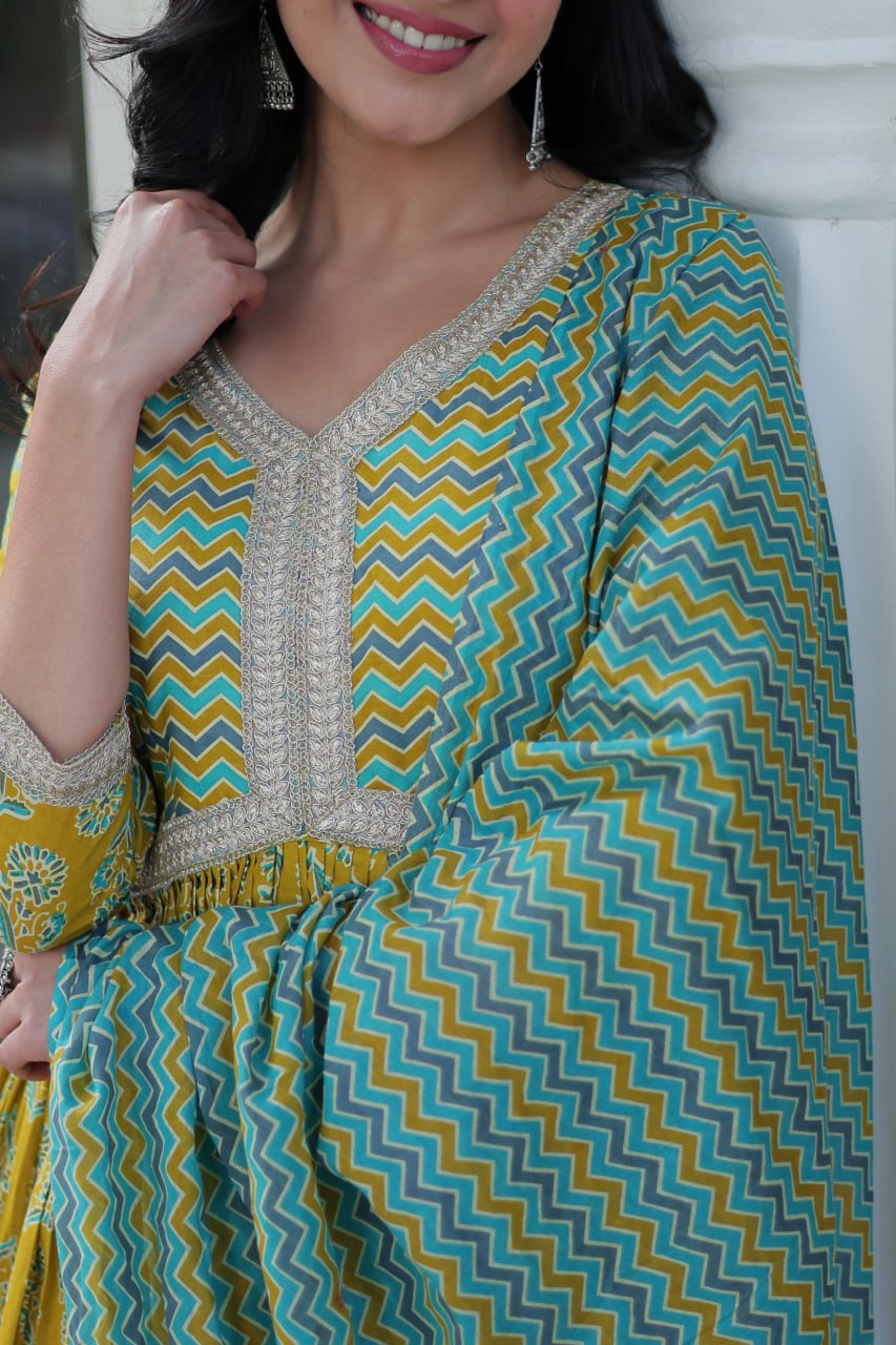 Veenashi Green Pure Cotton Kurti Set