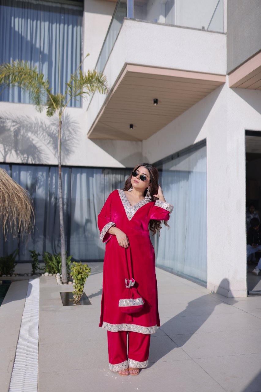 Elvya Rani Pink Velvet Zari Embroidered Mirror Work Kurti Set