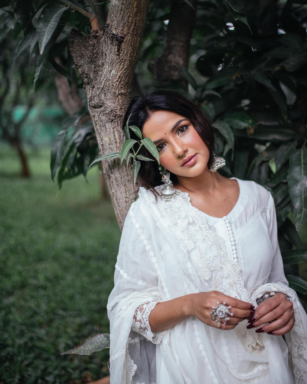 Prabhavati White Muslin Embroidered Kurti Set