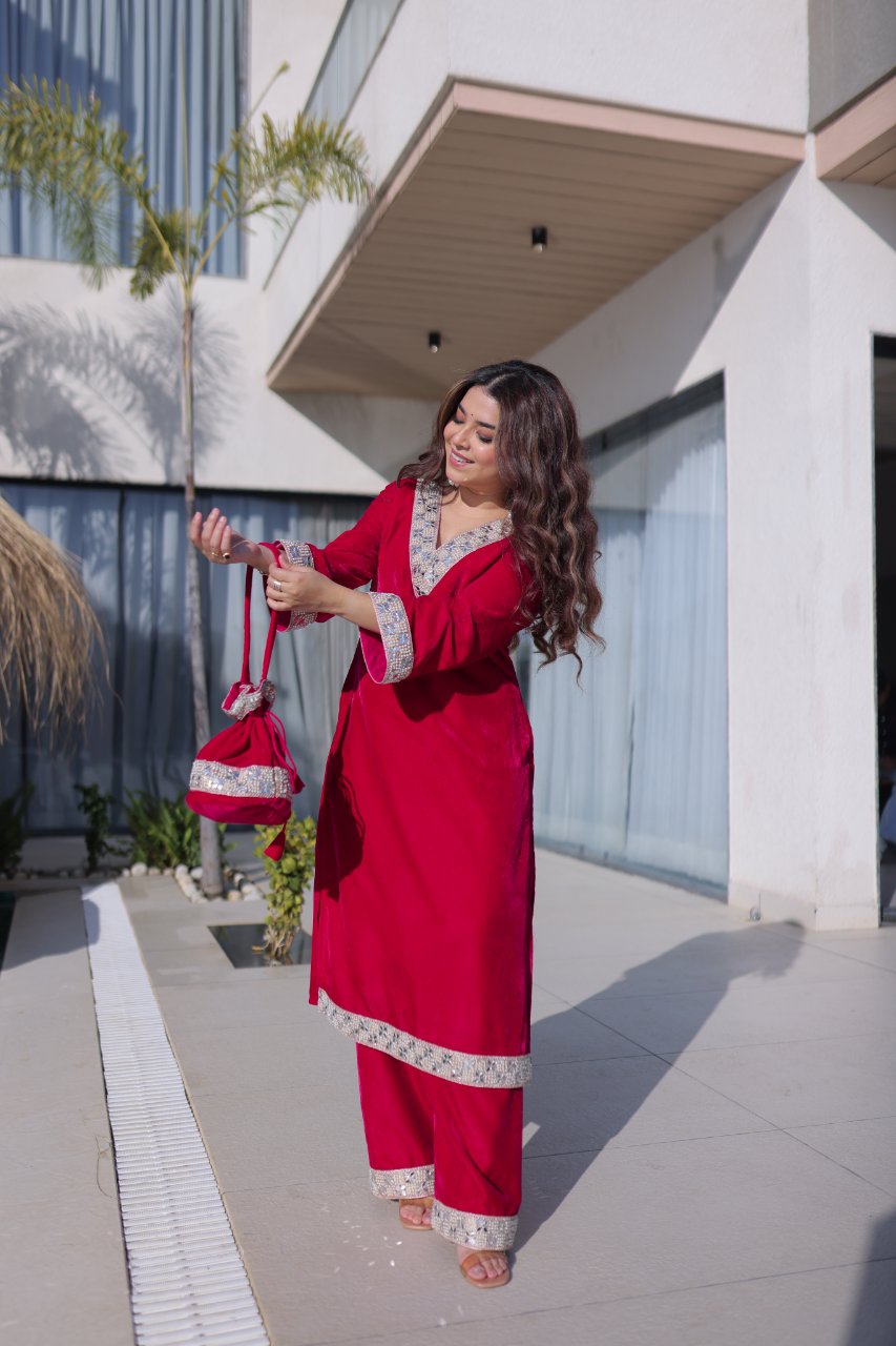 Elvya Rani Pink Velvet Zari Embroidered Mirror Work Kurti Set