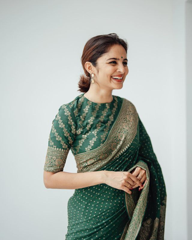 Vamika Green Pure Banarasi Silk Saree