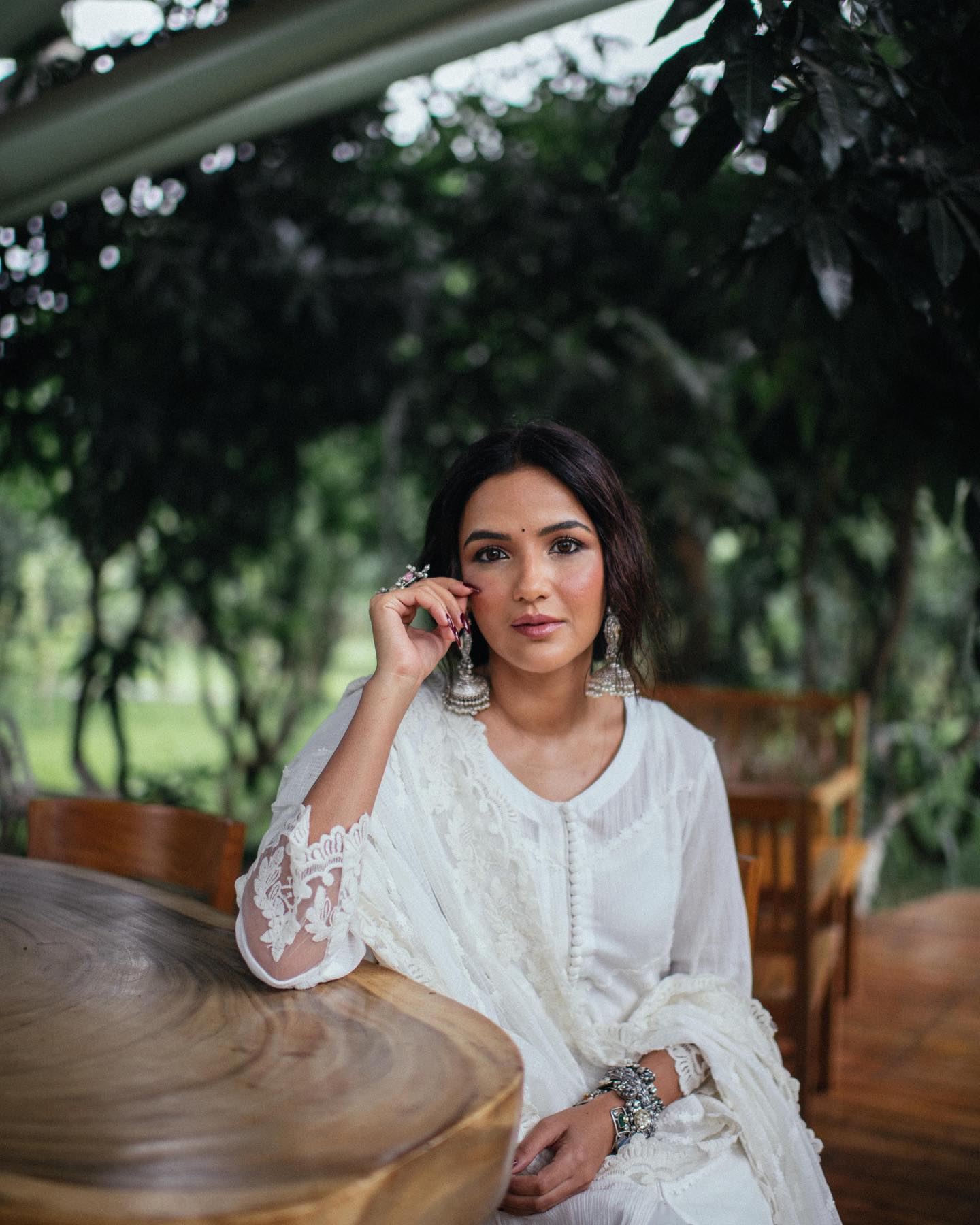 Prabhavati White Muslin Embroidered Kurti Set