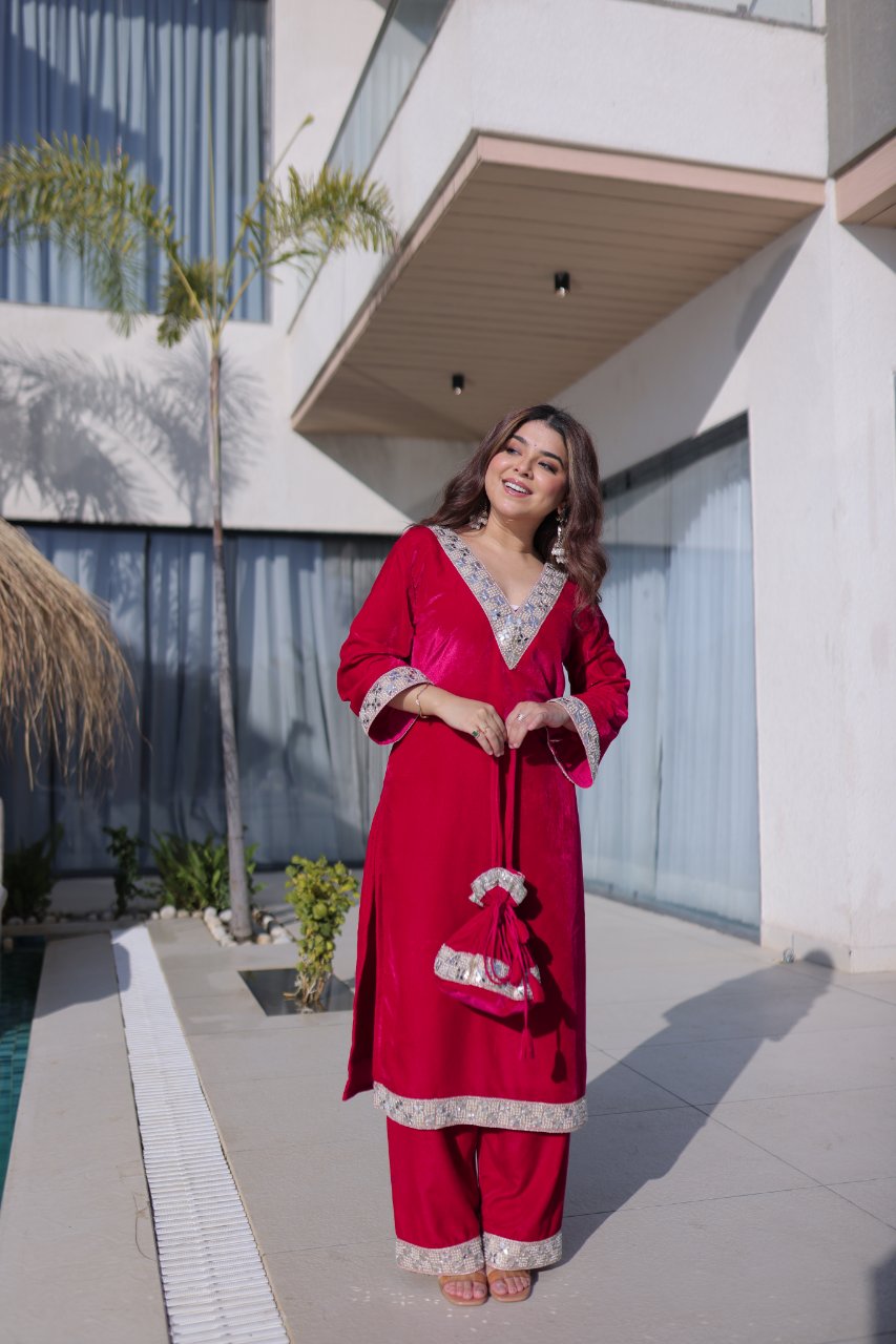 Elvya Rani Pink Velvet Zari Embroidered Mirror Work Kurti Set