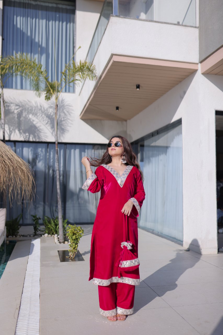 Elvya Rani Pink Velvet Zari Embroidered Mirror Work Kurti Set