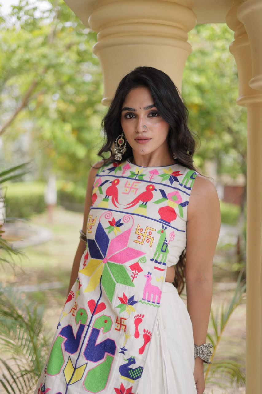 Ekta White Cora Cotton Gamthi Embroidered Lehenga Choli