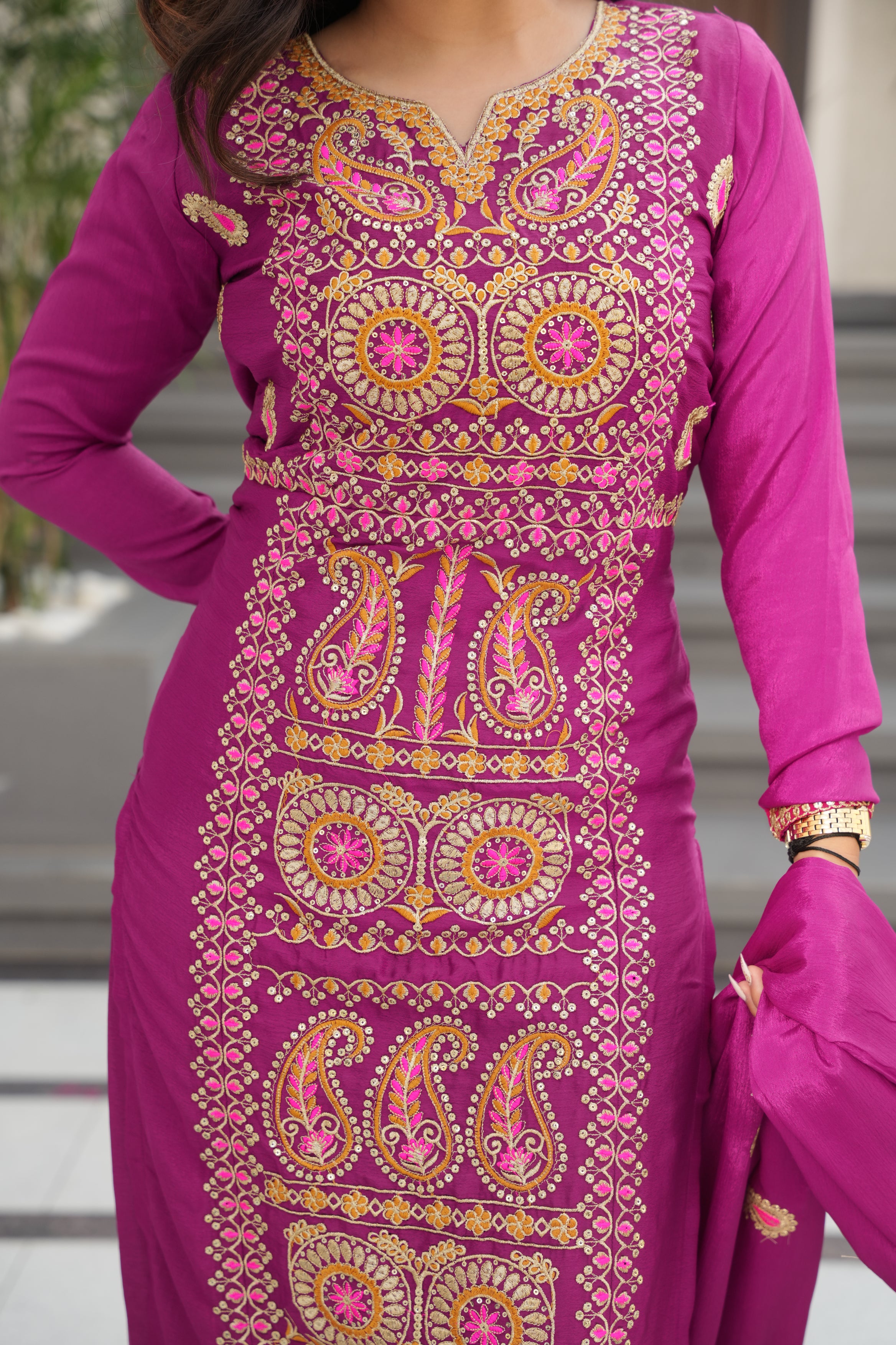 Varsha Magenta Color Chinnon Zari Multi Thread Embroidery Work Kurti Set