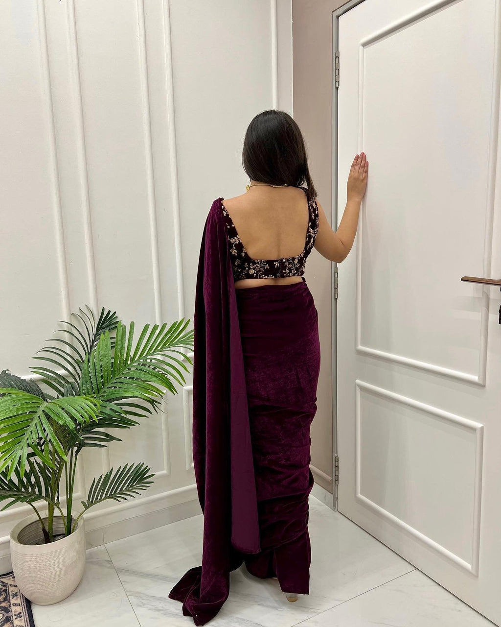 Vino Velvet Elegance: Wine-Colored Saree